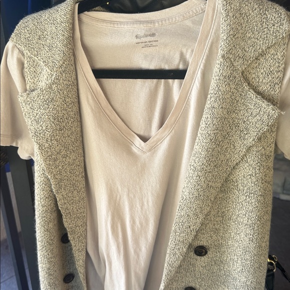 Love Tree Women's Tan Sleeveless Vest - Picture 3 of 3